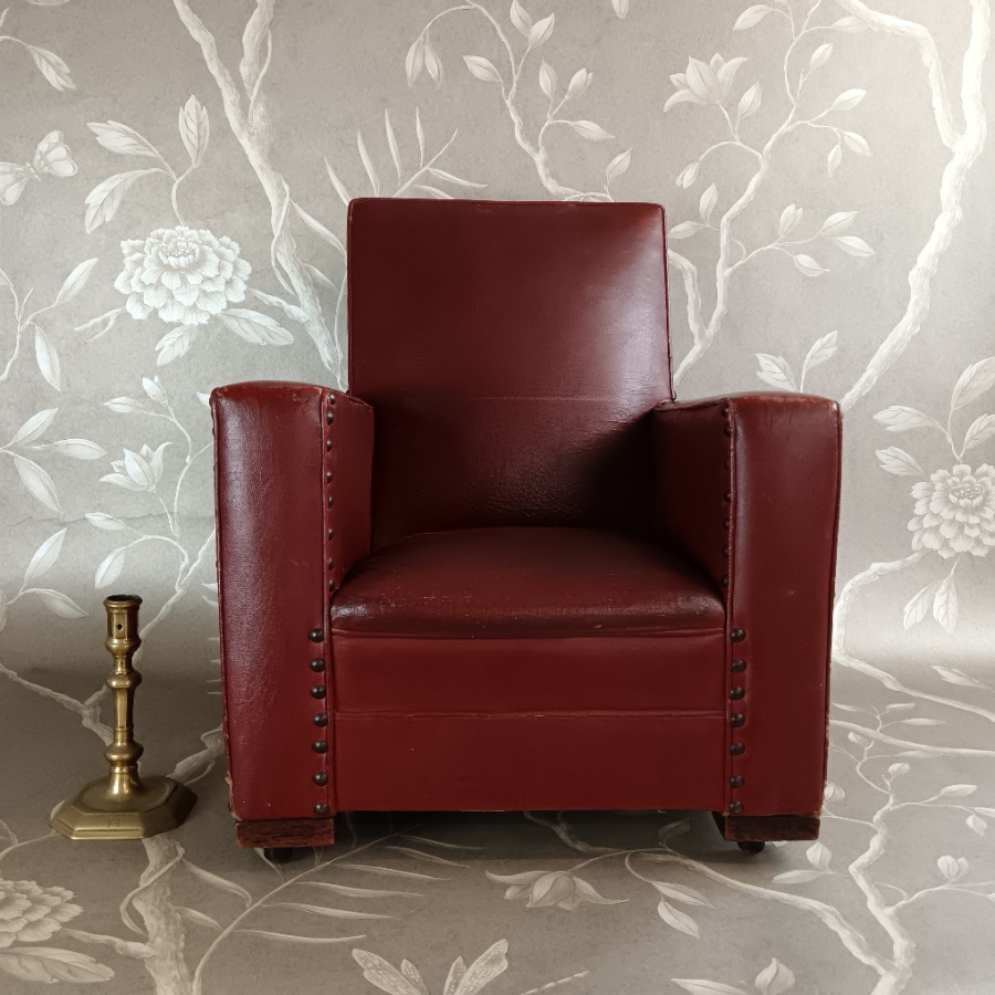 Small Art Deco Period Childs Leather Armchair (7)bis.jpg